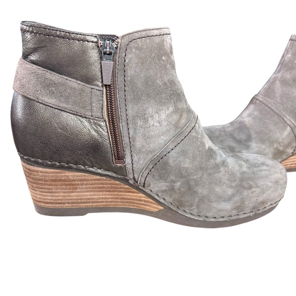 Dansko Shirley Wedge Leather/Suede Ankle Boots in Taupe – Sz 38 (US 8) - Picture 4 of 13